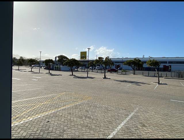 287M² RETAIL TO LET IN TOKAI